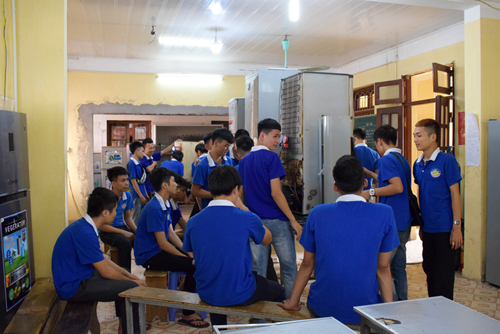 Tự học nghề điện lạnh thật đơn giản với các bạn trẻ yêu nghề điện lạnh