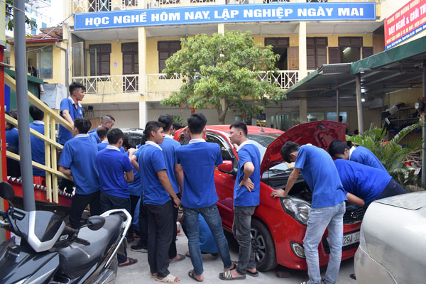 đào tạo học nghề sửa chữa ô tô uy tín chất lượng nhất Hà Nội