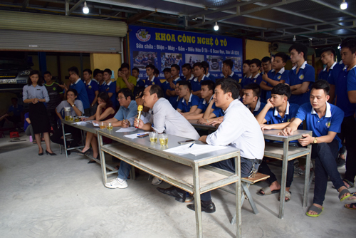 Học nghề sửa chữa ô tô có tương lai không