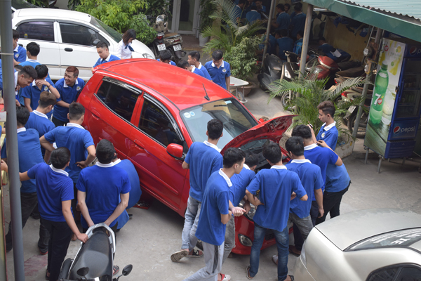 Học sửa chữa ô tô con tại Dạy nghề Thanh Xuân