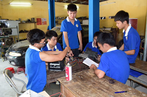 học sửa chữa ô tô ở Hà Nội uy tín chất lượng đảm bảo tay nghề