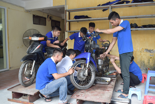 học nghề sửa xe máy buổi tối tại Hà Nội