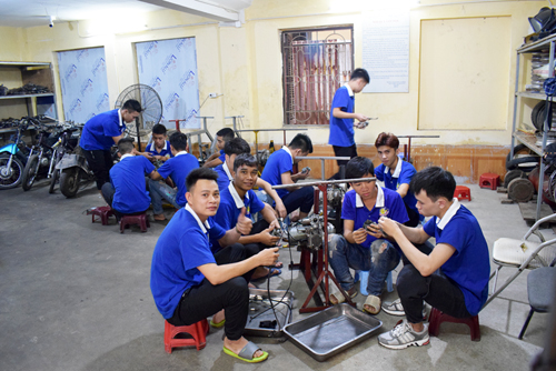 học nghề sửa xe máy buổi tối tại Hà Nội